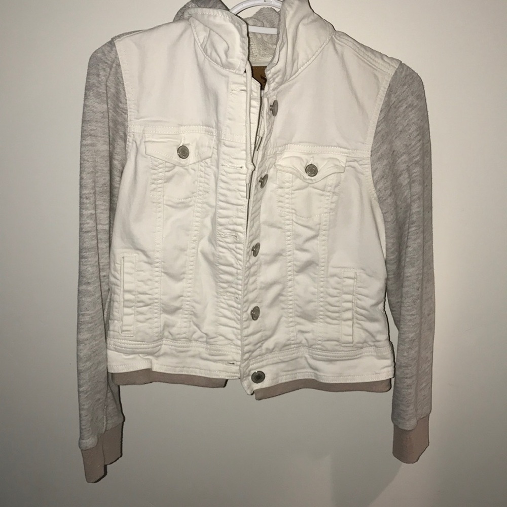 American Eagle white jean jacket